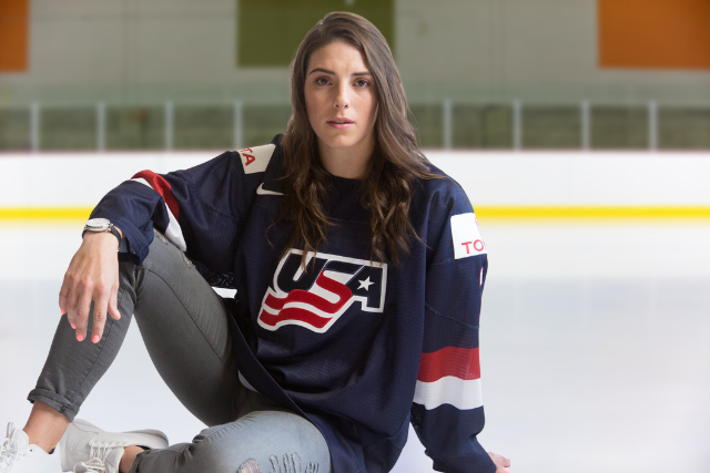 top 10 female hockey players of all time